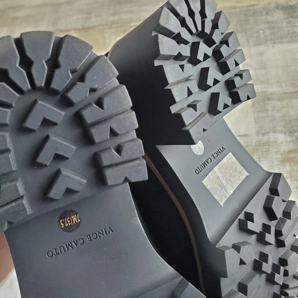 Vince‎ Camuto Destonny Cozy Womens Booties Sz 7 M Black Suede Buckle Block Heel